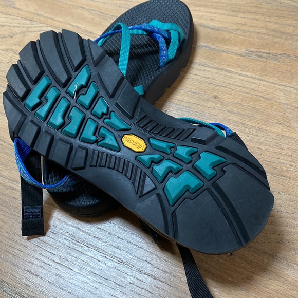 Chaco sandals in excellent condition. - Picture 4 of 6